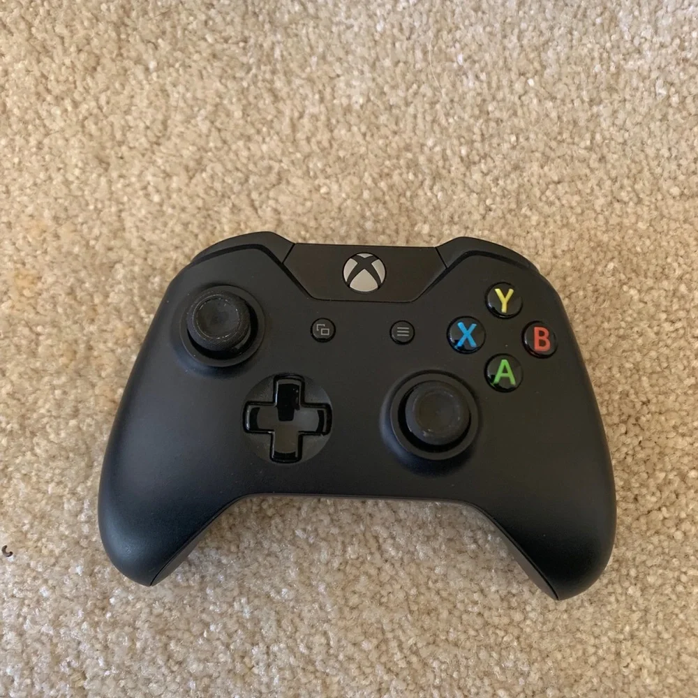 Xbox One 500 GB Console - great condition
